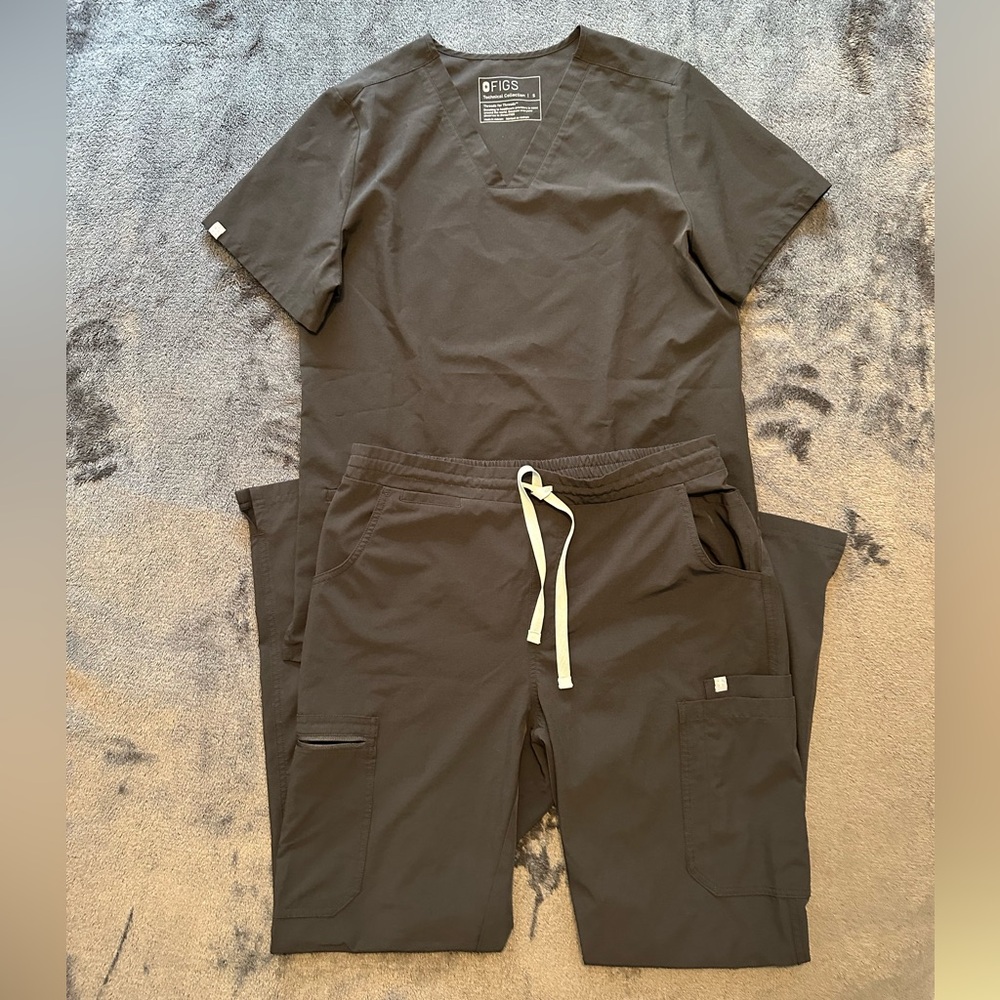 FIGS Black Scrub Set FionLite Fabric Casma Top Small & Yola Bottoms Medium